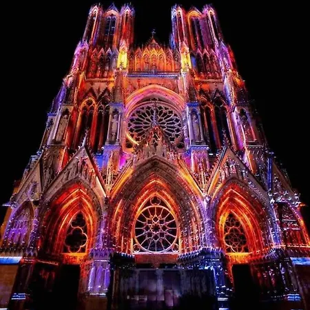 23m2 Climatise Avec Parking Prive Secteur Roosevelt - Arena Apartman